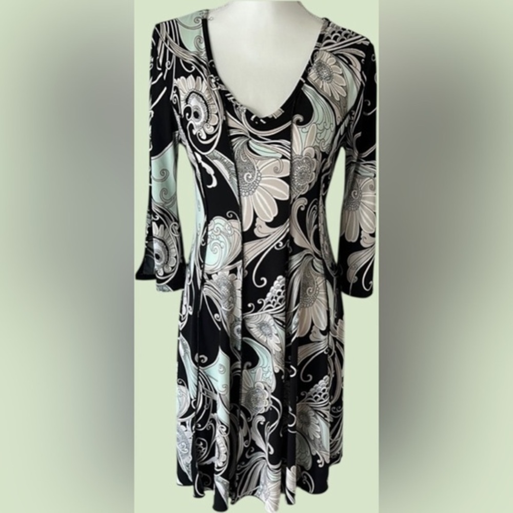 Elegant Black and White Floral Midi Dress